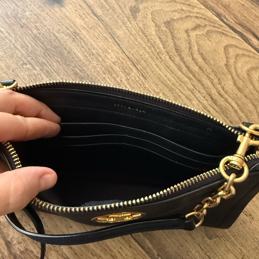 Tory Burch Carson Top Zip black Leather Crossbody - Picture 6 of 6